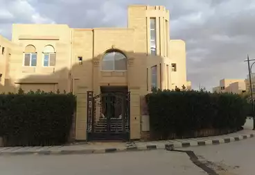 Villas For sale - 7 rooms