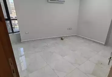 إداري للإيجار - 5 غرف - بالدور 4