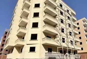 شقق للبيع - 3 غرف - بالدور 1