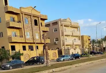 شقق للبيع - 4 غرف - بالدور 1