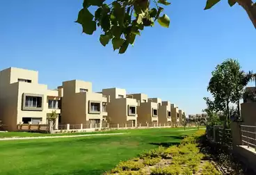 تاون هاوس للبيع - 5 غرف