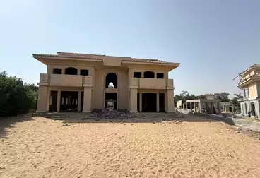 فيلا منفصلة للبيع - 6 غرف