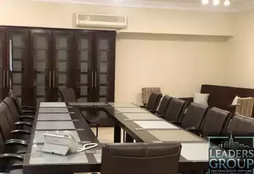 مقر إداري للبيع - 9 غرف - بالدور 1