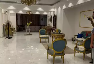 شقق للإيجار - 5 غرف - بالدور 4