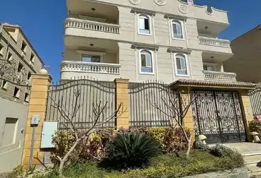 Garden Villa For sale - 12 rooms
