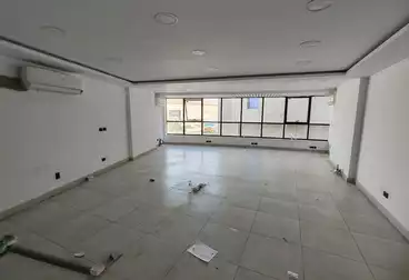 مقر إداري للإيجار - 3 غرف - بالدور 2