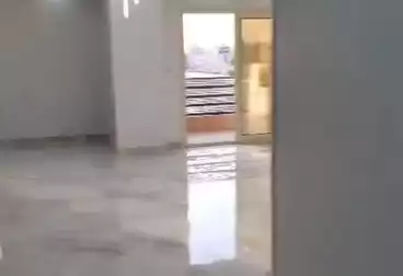 مكاتب للإيجار - 4 غرف - بالدور 4