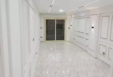 Apartments For sale - 3 rooms - floor 1