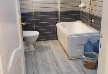 روف للإيجار - 3 غرف - بالدور 9