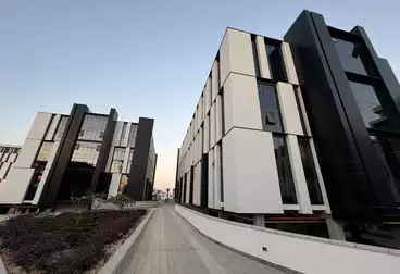 إداري للبيع - 1 غرف - بالدور 3