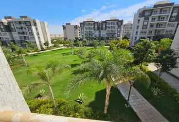Apartments For sale - 3 rooms - floor 2