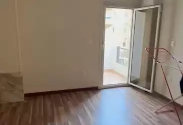 Apartments For sale - 3 rooms - floor 1