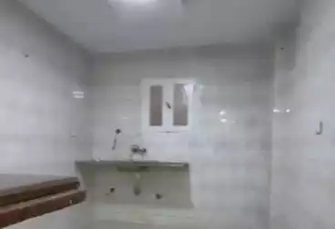 Apartments For sale - 2 rooms - floor 4