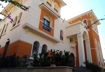 Villas For sale - 5 rooms