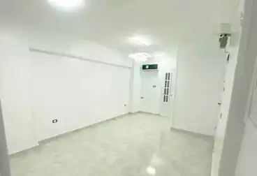 Apartments For sale - 2 rooms - floor 1