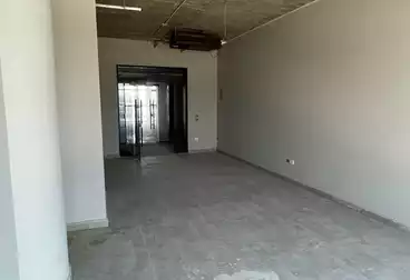 مكاتب للإيجار - 1 غرف - بالدور 3