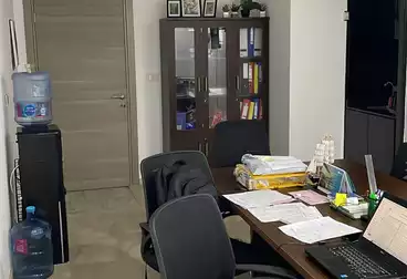 مكاتب للبيع - 1 غرف - بالدور 1