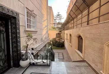 عقارات للبيع - 6 غرف