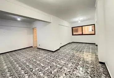 Apartments For sale - 3 rooms - floor 1