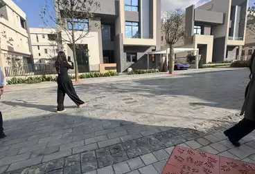 فلل للبيع - 6 غرف