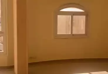 شقق للإيجار - 2 غرف - بالدور 1