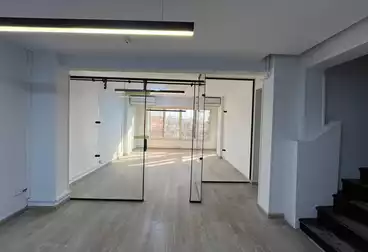 مكاتب للإيجار - 4 غرف - بالدور 4