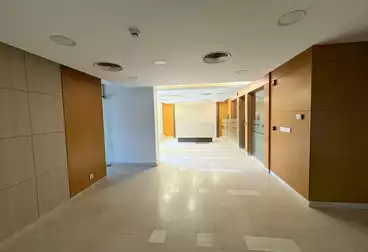 مقر إداري للإيجار - 8 غرف - بالدور 2