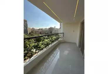 Apartments For sale - 4 rooms - floor 4