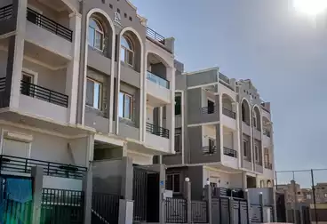 شقق للبيع - 3 غرف - بالدور 3