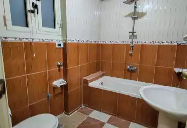 شقق للبيع - 3 غرف - بالدور 1