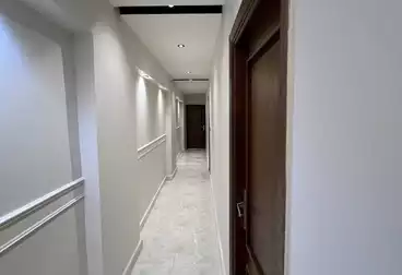 Apartments For sale - 3 rooms - floor 1