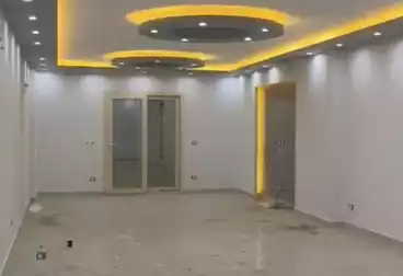 مكاتب للإيجار - 3 غرف - بالدور 3