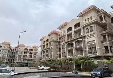 Apartments For sale - 3 rooms - floor 4