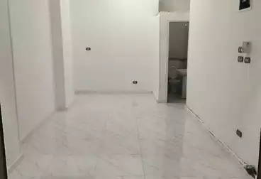 محلات للبيع - بالدور 0