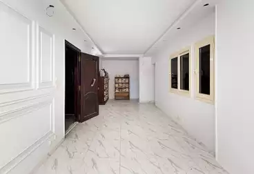 مقر إداري للبيع - 1 غرف - بالدور 2