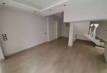 شقق للإيجار - 4 غرف - بالدور 0