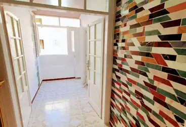 Apartments For sale - 2 rooms - floor 1