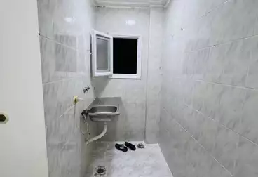 Apartments For sale - 2 rooms - floor 5