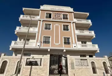 Apartment with Garden For sale - 4 rooms - floor 0
