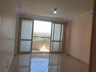 شقق للبيع - 3 غرف - بالدور 10