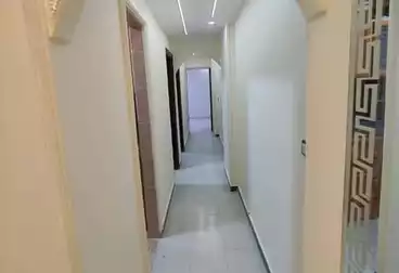 شقق للبيع - 2 غرف - بالدور 8