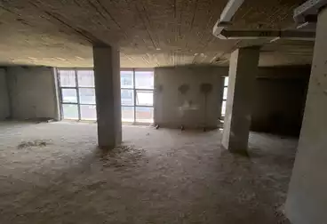 مبنى إداري للإيجار - 12 غرف