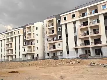 شقق للبيع - 3 غرف - بالدور 1