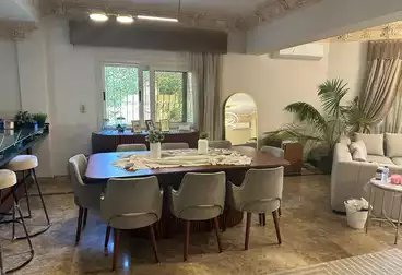 توين هاوس للبيع - 6 غرف