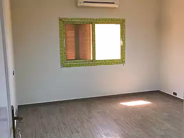 Administrative For rent - 4 rooms - floor 1