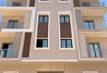 شقق للبيع - 3 غرف - بالدور 1