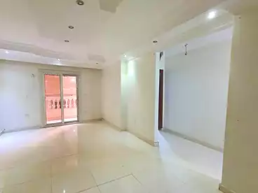 شقق للإيجار - 3 غرف - بالدور 5