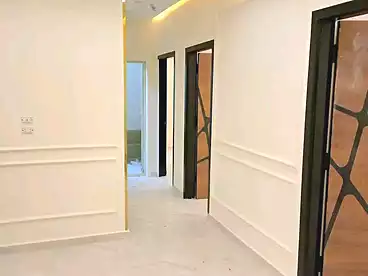 شقق للبيع - 3 غرف - بالدور 1