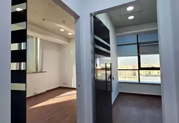 مكاتب للإيجار - 4 غرف - بالدور 2