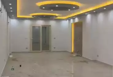 مكاتب للإيجار - 3 غرف - بالدور 3